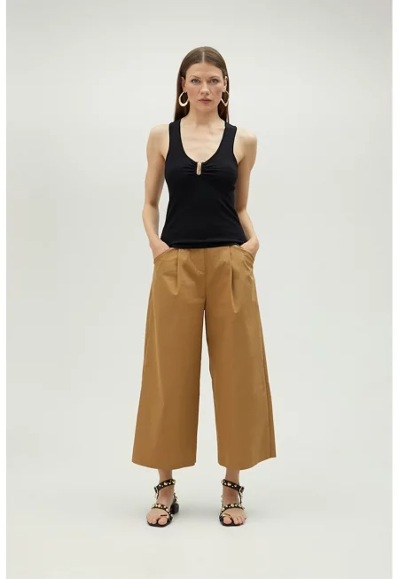 Панталон с широк крачол и джобове - Карамел