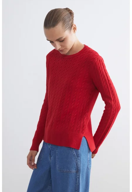 Пуловер с плетка осморка