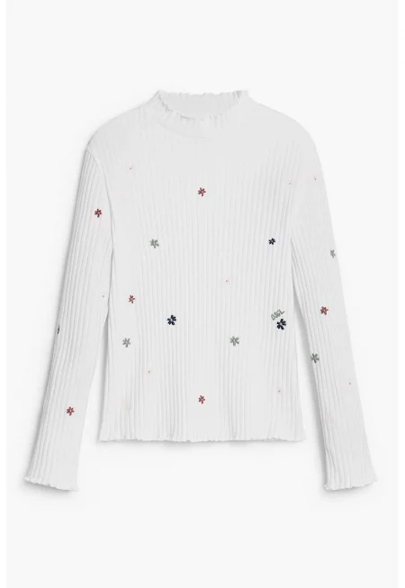 Рипсена блуза с флорални бродерии