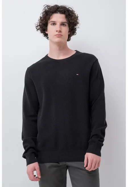 Семпъл пуловер с овално деколте - Черен