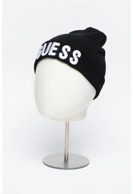 Шапка с бродерии