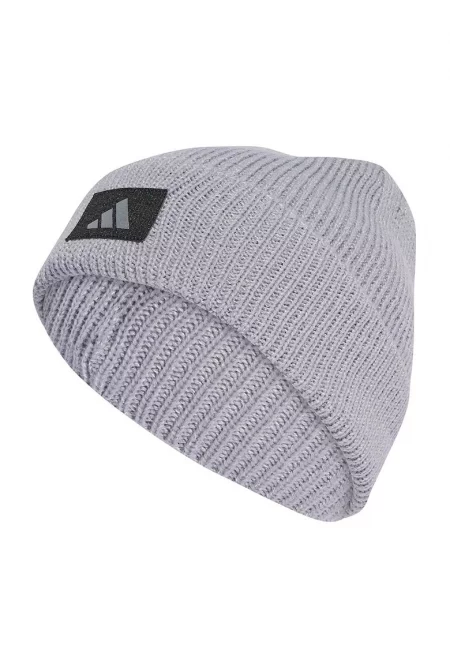 Шапка с пришито бродирано лого