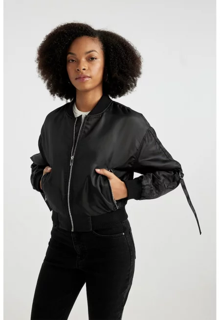 Яке бомбър с цип