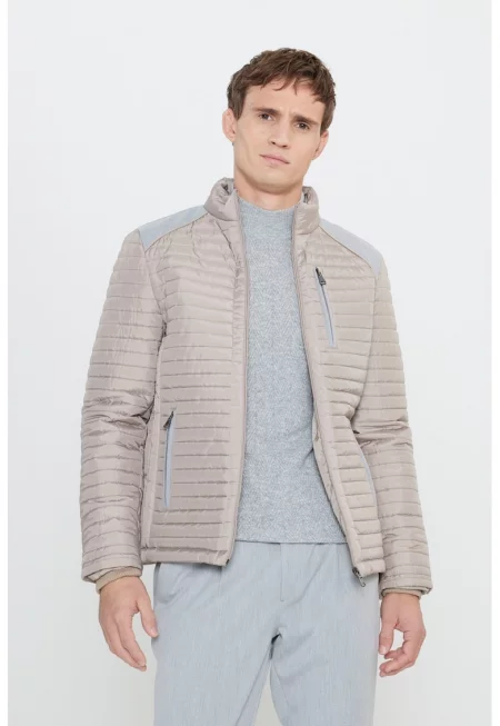 Яке с ниска яка