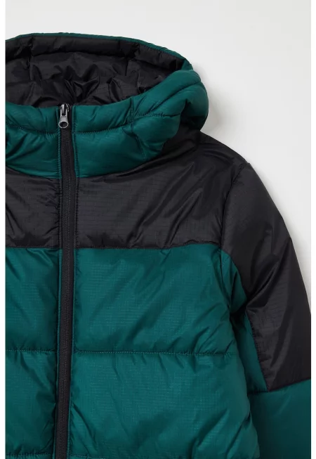 Зимно яке с качулка и цветен блок