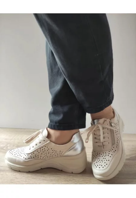 Дамски ежедневни обувки  860025A 03-N перфорирани - Бежови - Бежов