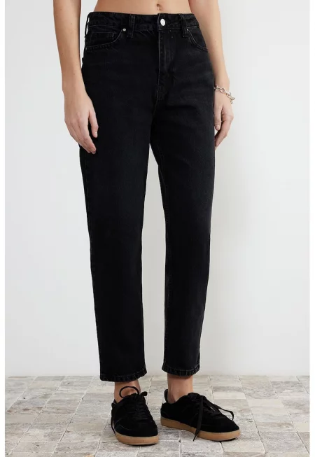 Дънки Mom Fit с висока талия