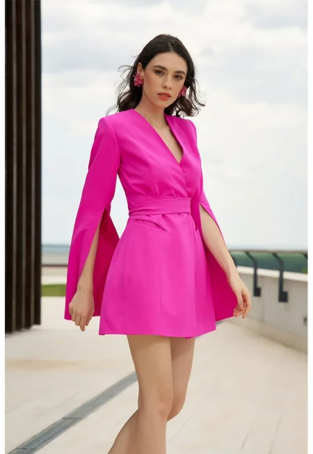 Къса рокля с шпиц и колан - Фуксия