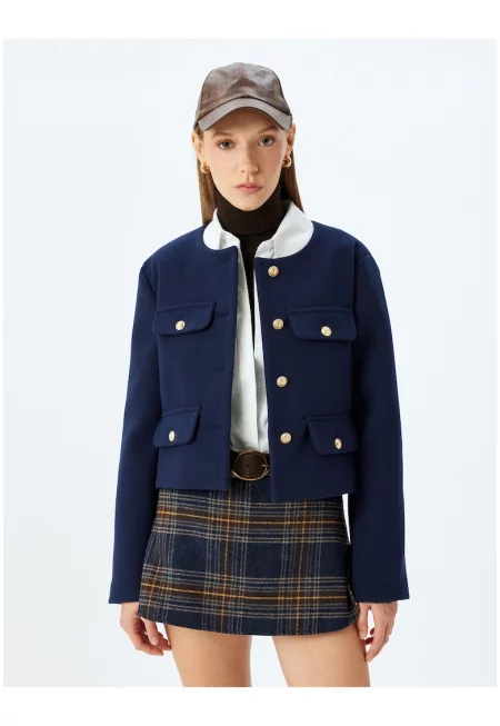 Късо яке с копчета