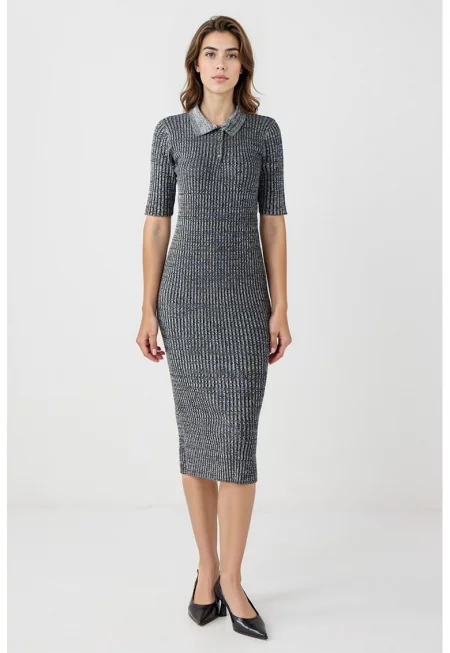 Рипсена рокля по тялото