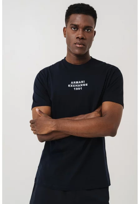 Тениска с овално деколте и лого