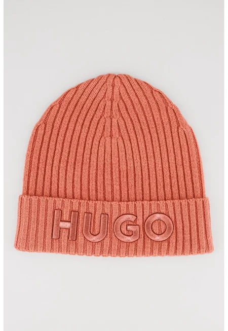 Вълнена шапка с бродирано лого