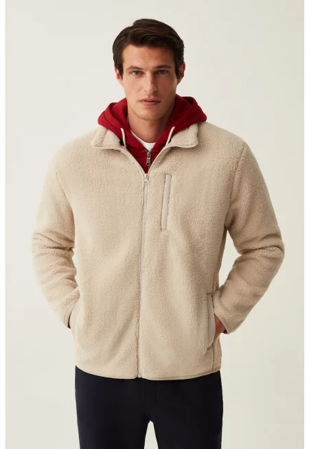 Яке Isma с джобове встрани