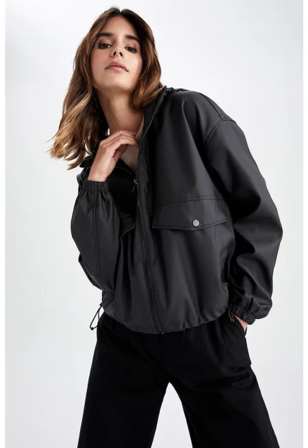 Дъждобран с качулка