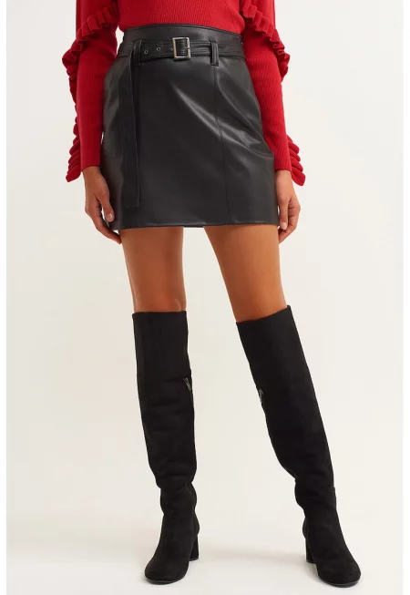 Къса права пола с колан - Черен