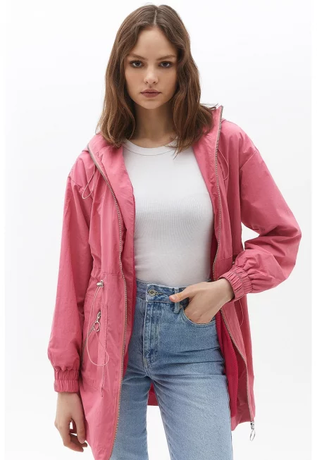 Парка с качулка и връзка на талията