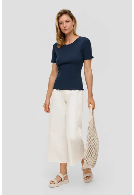 Рипсена тениска с вълнообразен подгъв