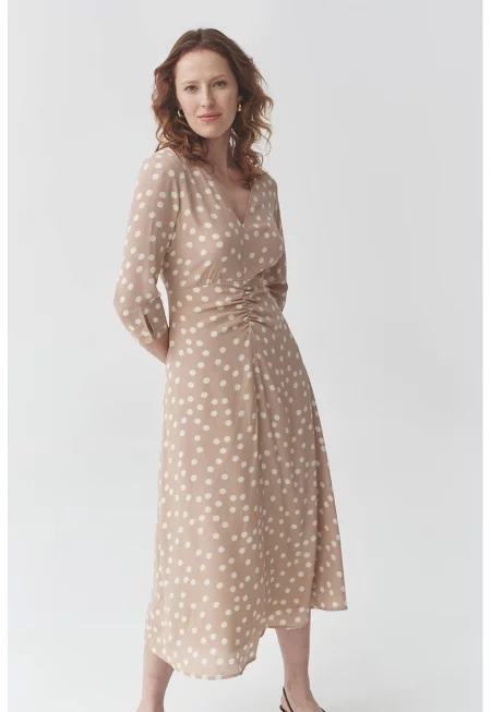 Рокля с шпиц - Бежов/Бял