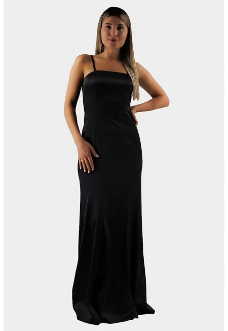 Сатинирана дълга рокля с тънки презрамки