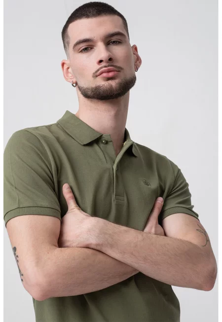 Слим тениска с яка