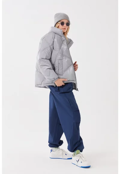 Уголемено капитонирано зимно яке