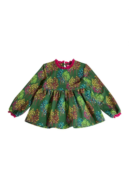 Блуза с десен и овално деколте