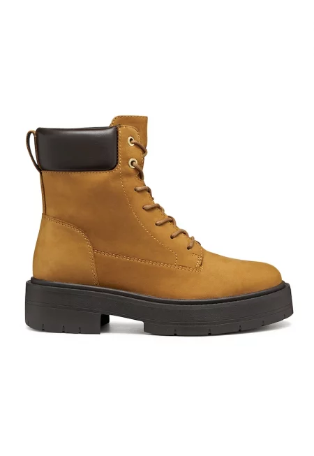 Боти от набук