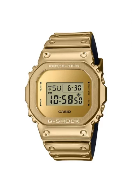 Часовник G-SHOCK - модел GM-5600YMG-9ER - златен - черен - 43 мм - верижка от неръждаема стомана - водоустойчив 20 ATM