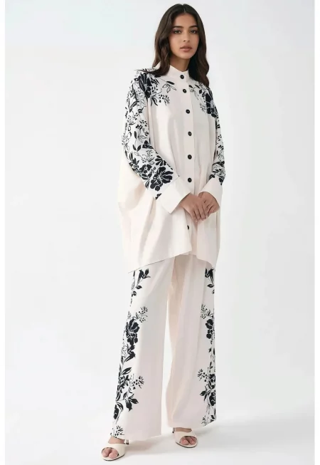 Дамски костюм -  голям размер - кръгла яка - бял - текстил