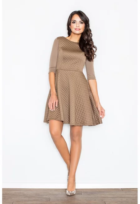 Капитонирана разкроена рокля  с 3/4 ръкав - бежово - полиестер