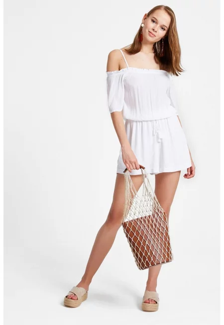 Къс гащеризон с отворени рамене - Бял