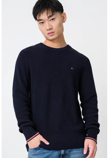 Слим пуловер от органичен памук