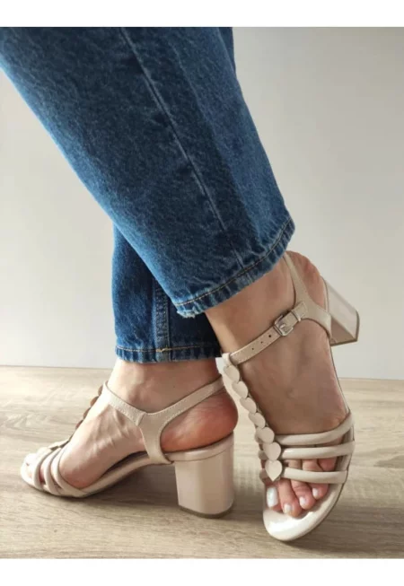 Елегантни дамски сандали  88300-44 - Бежов - Бежов