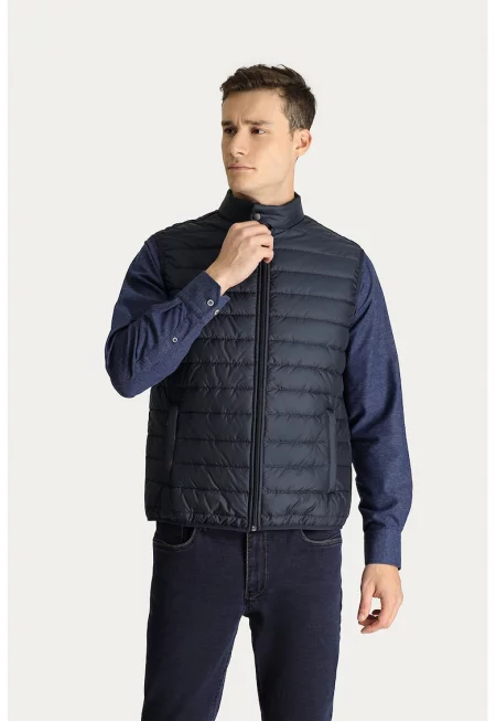 Капитониран елек с цип