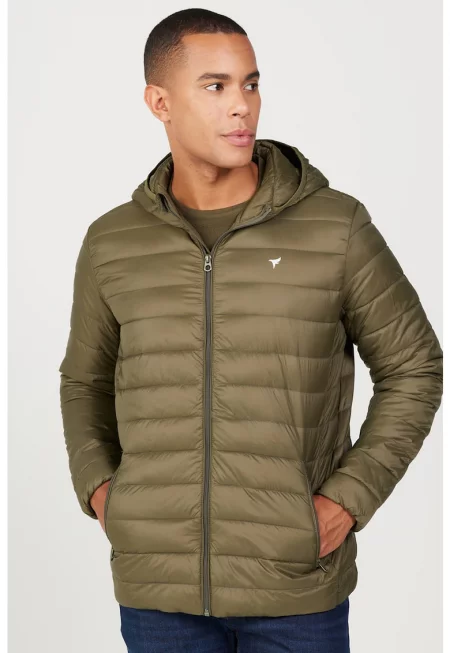 Капитонирано яке с качулка