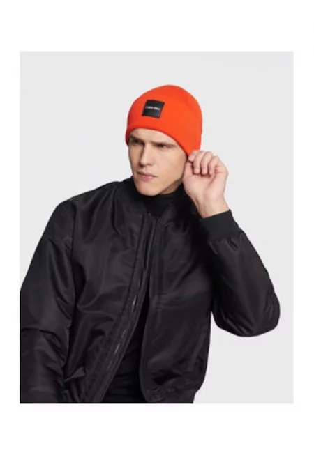 Мъжка шапка -  многоцветна - универсална