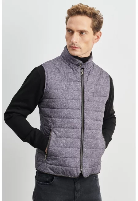 Подплатен елек с джобове с цип