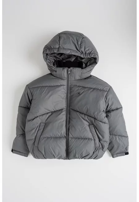 Подплатено зимно яке с отделяща се качулка