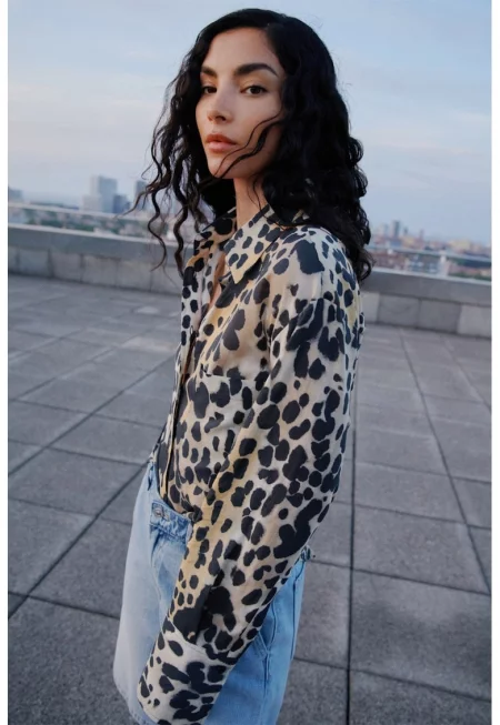 Риза с животински принт