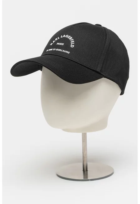 Шапка с бродирано лого - Черен