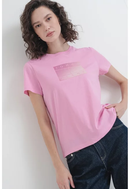 Тениска с шпиц и овално деколте