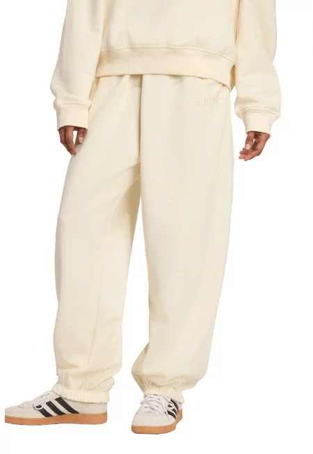 Уголемен спортен панталон Essentials с джобове - Крем