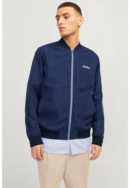 Яке бомбър с джобове встрани