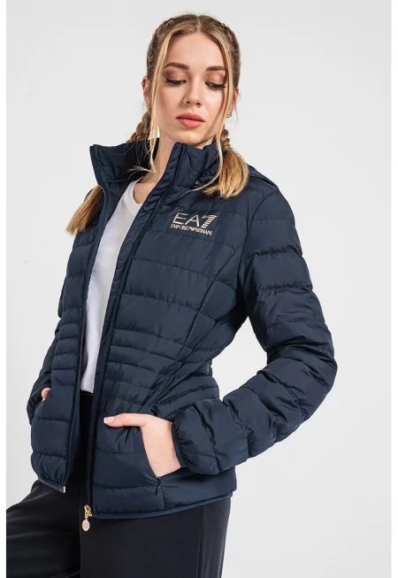 Зимно яке с отделяща се качулка