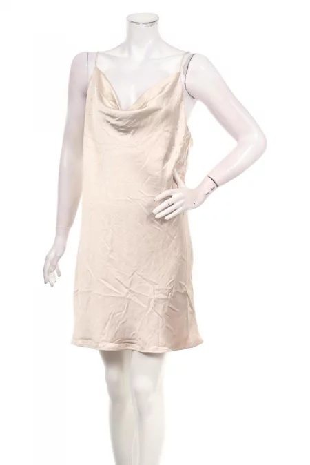 Дрехи Ежедневна рокля GINA TRICOT