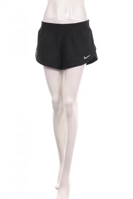 Дрехи Спортни къси панталони NIKE