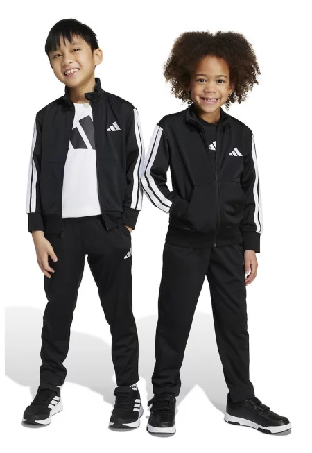 Двуцветен спортен екип