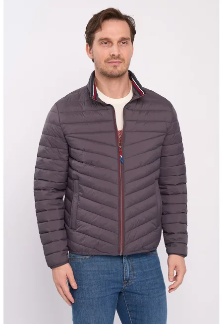 Капитонирано зимно яке с цип