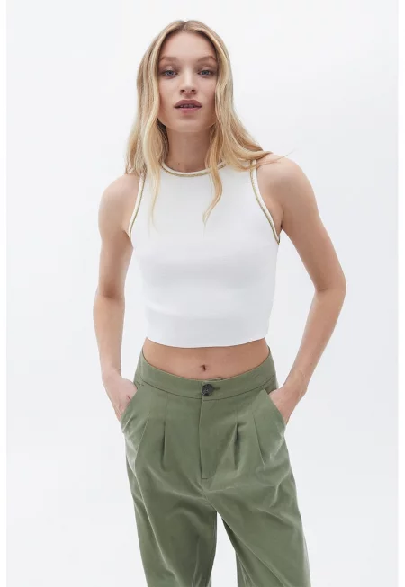 Къс топ с бляскави детайли