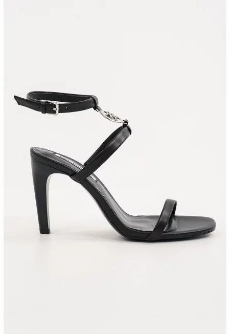 Кожени сандали с каишка с тока - Черен